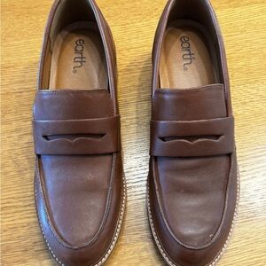 Earth Women’s Brown Loafers - Size 10
